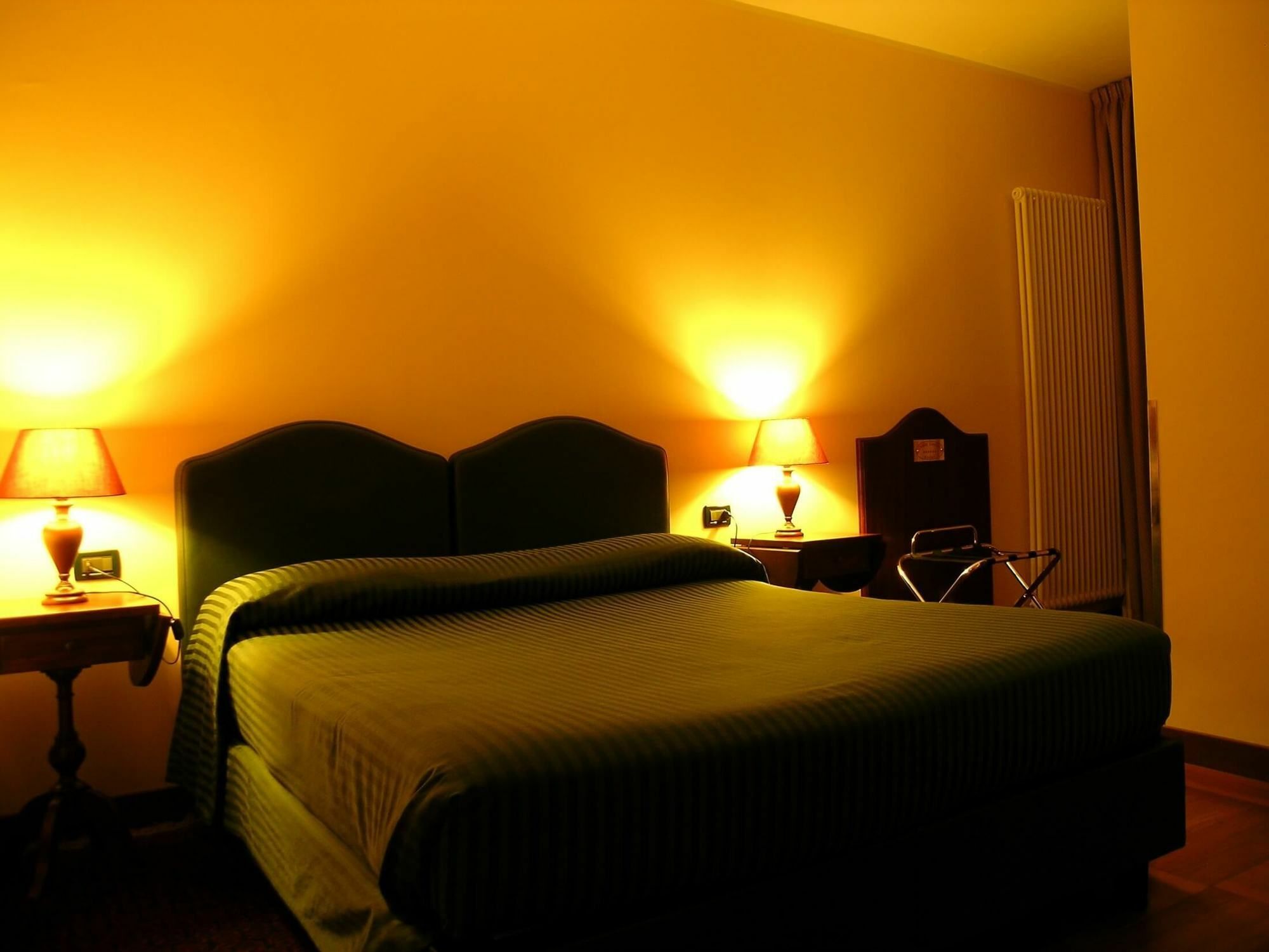 Relax Style House Central Rooms Pescara Exterior foto